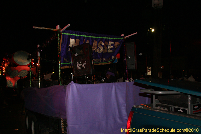 Krewe-of-Muses-2010-Carnival-New-Orleans-7121