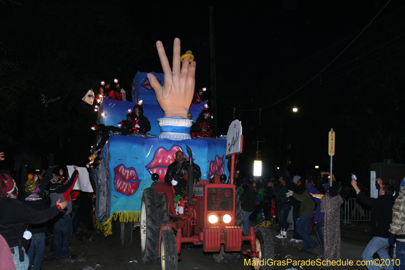 Krewe-of-Muses-2010-Carnival-New-Orleans-7149