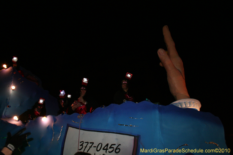 Krewe-of-Muses-2010-Carnival-New-Orleans-7151