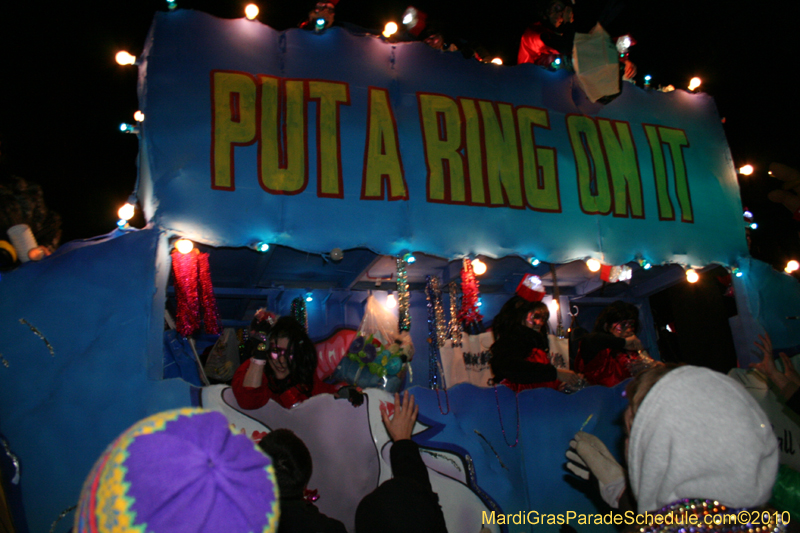 Krewe-of-Muses-2010-Carnival-New-Orleans-7155