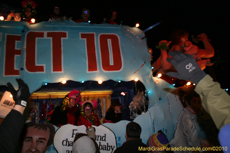 Krewe-of-Muses-2010-Carnival-New-Orleans-7160