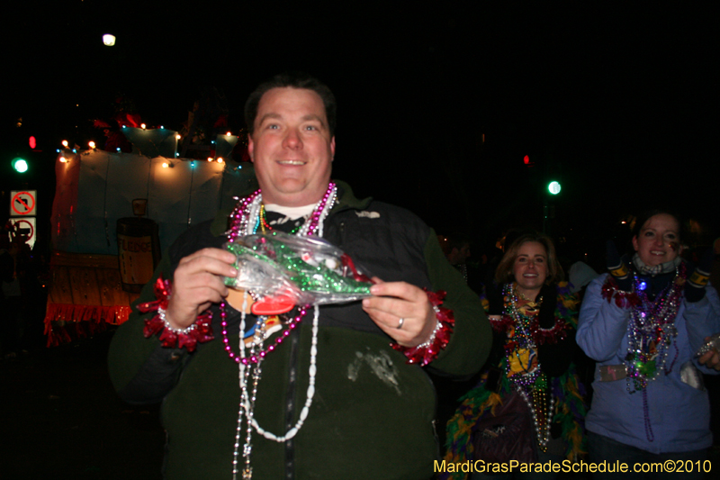 Krewe-of-Muses-2010-Carnival-New-Orleans-7166