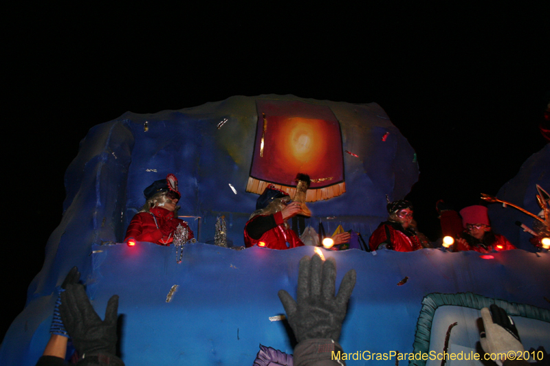 Krewe-of-Muses-2010-Carnival-New-Orleans-7185