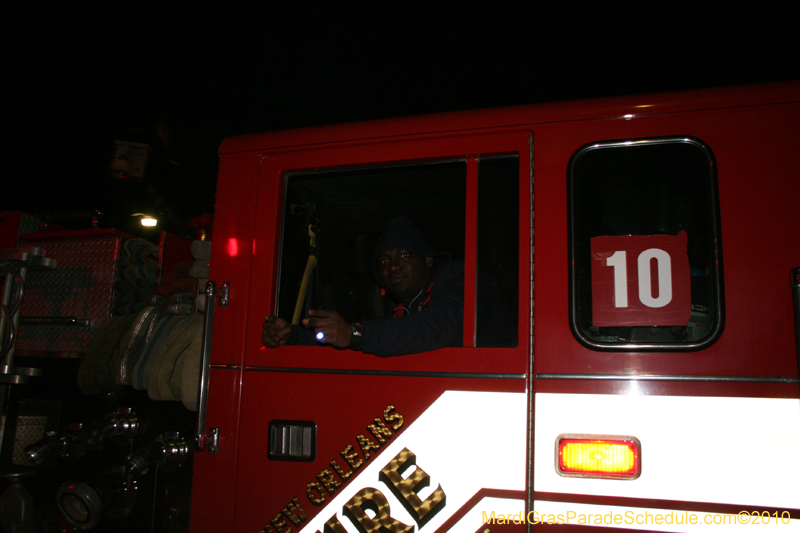 Krewe-of-Muses-2010-Carnival-New-Orleans-7188