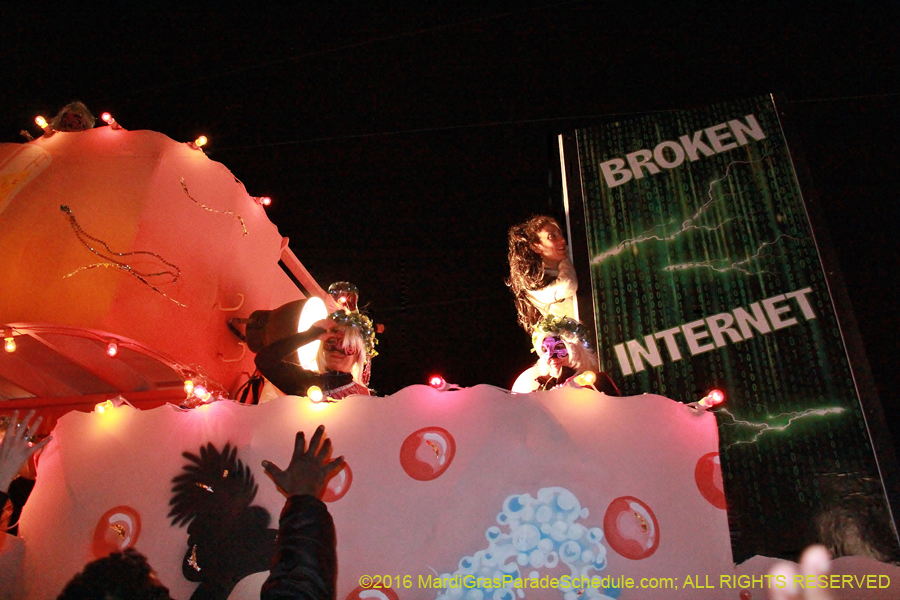 2016-Krewe-of-Muses-007704