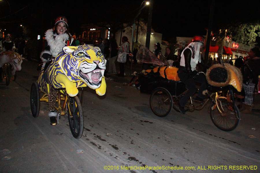 2016-Krewe-of-Muses-007946