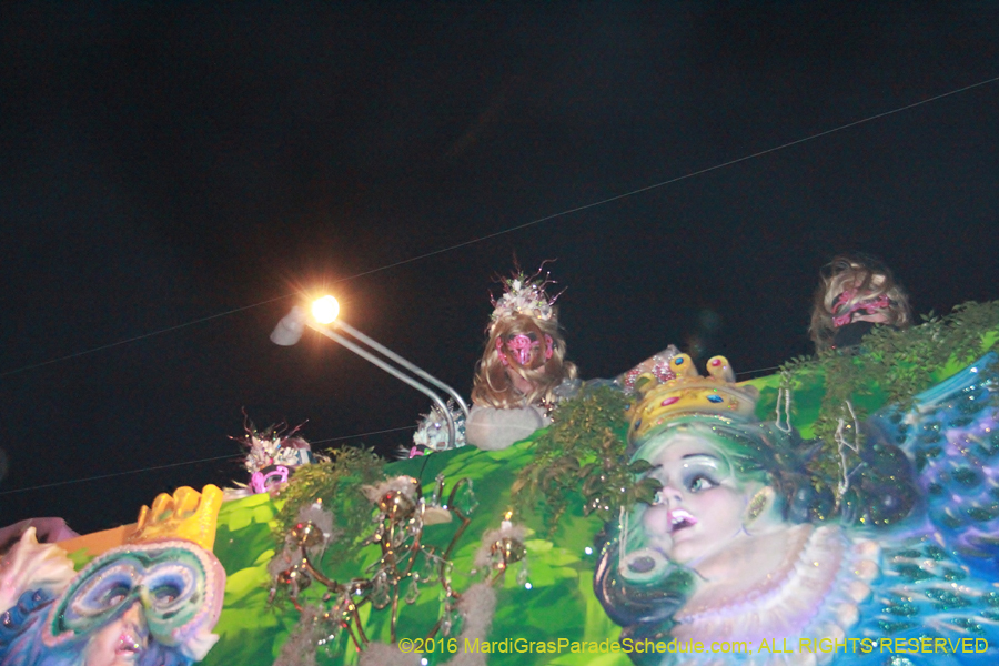 2016-Krewe-of-Muses-008074