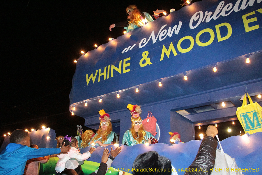 2024-Krewe-of-Muses-11021