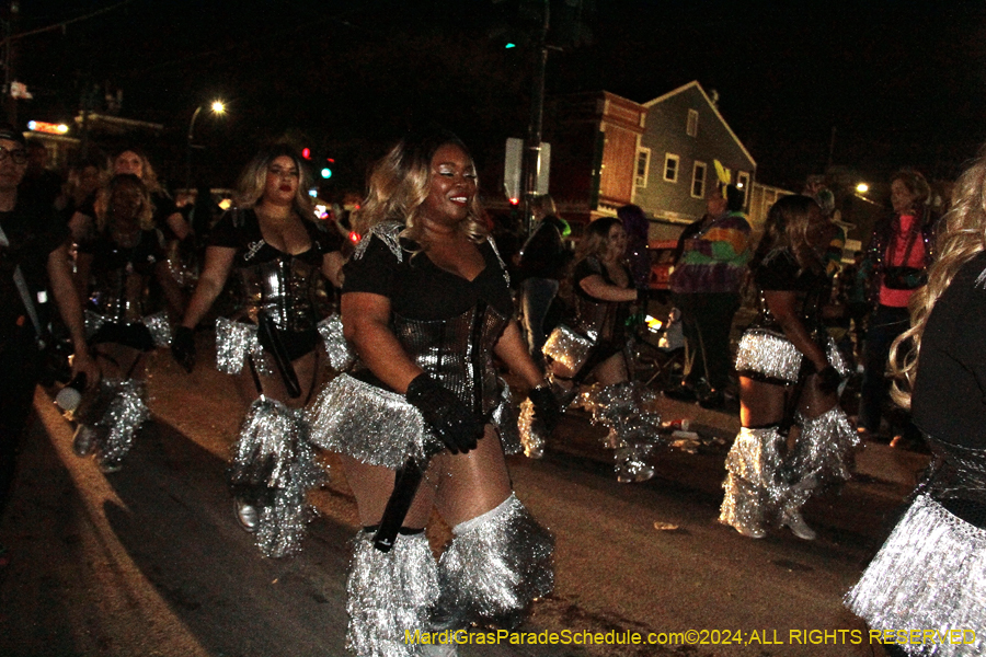 2024-Krewe-of-Muses-11052