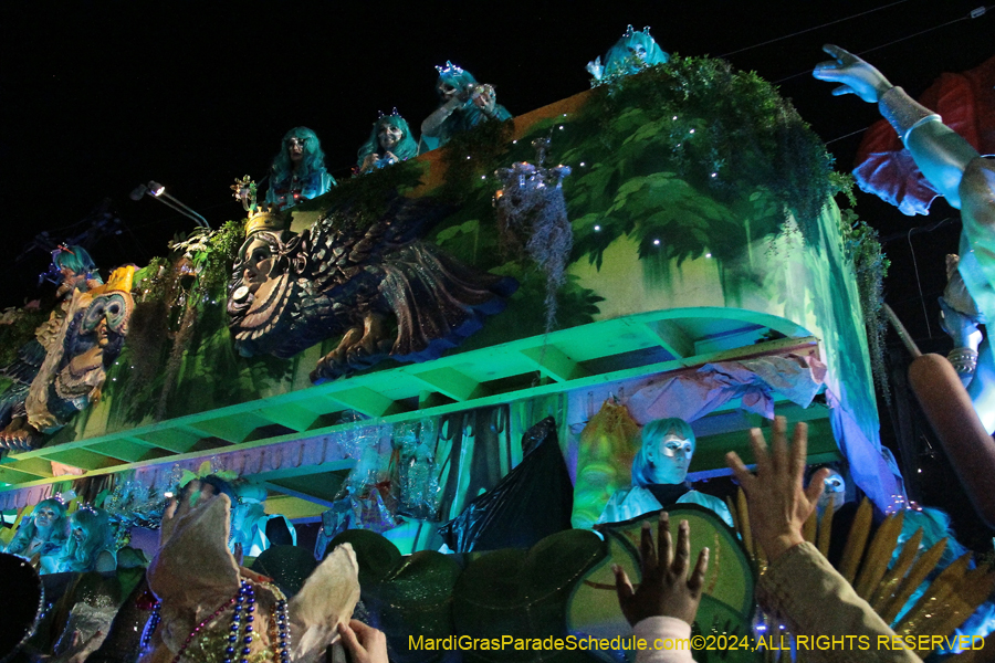 2024-Krewe-of-Muses-11120