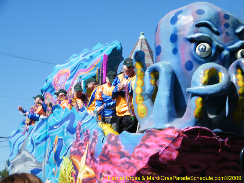 Krewe-of-Okeanos-2009-Mardi-Gras-New-Orleans-8782