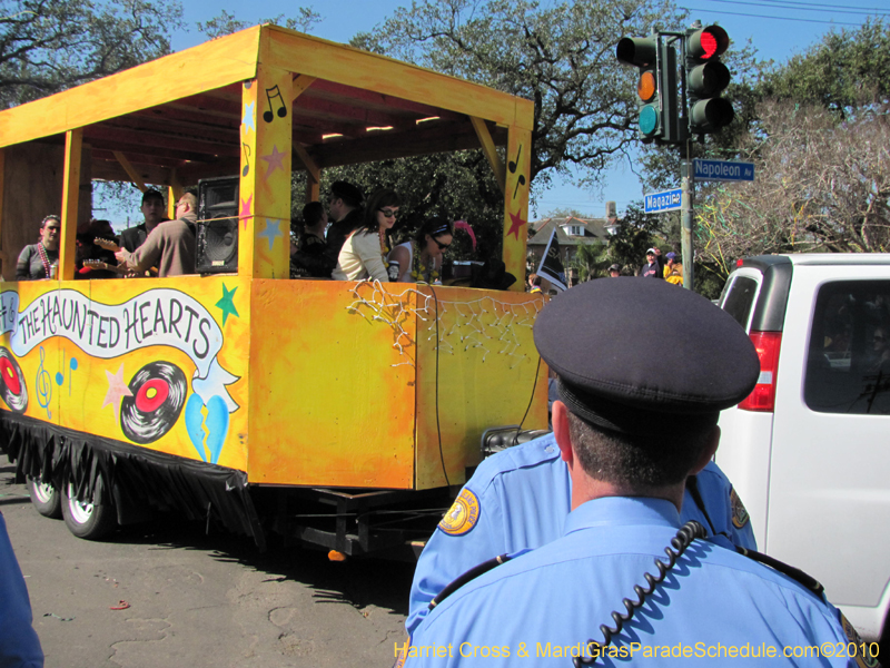 Krewe-of-Okeanos-2010-Mardi-Gras-New-Orleans-0474