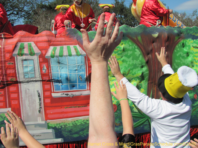 Krewe-of-Okeanos-2010-Mardi-Gras-New-Orleans-0478