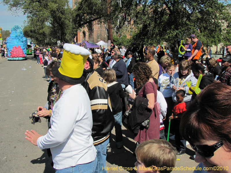 Krewe-of-Okeanos-2010-Mardi-Gras-New-Orleans-0492