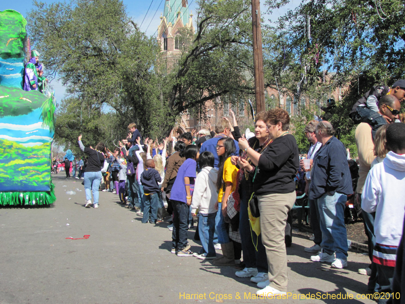 Krewe-of-Okeanos-2010-Mardi-Gras-New-Orleans-0505