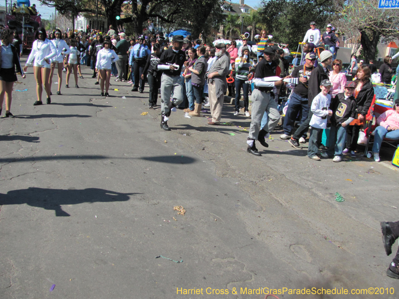 Krewe-of-Okeanos-2010-Mardi-Gras-New-Orleans-0521