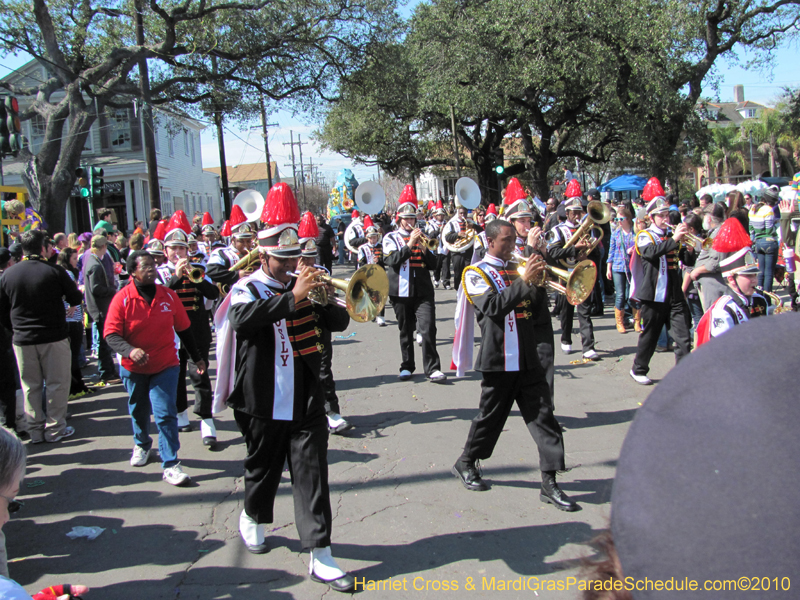 Krewe-of-Okeanos-2010-Mardi-Gras-New-Orleans-0533