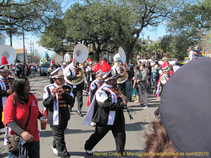 Krewe-of-Okeanos-2010-Mardi-Gras-New-Orleans-0534