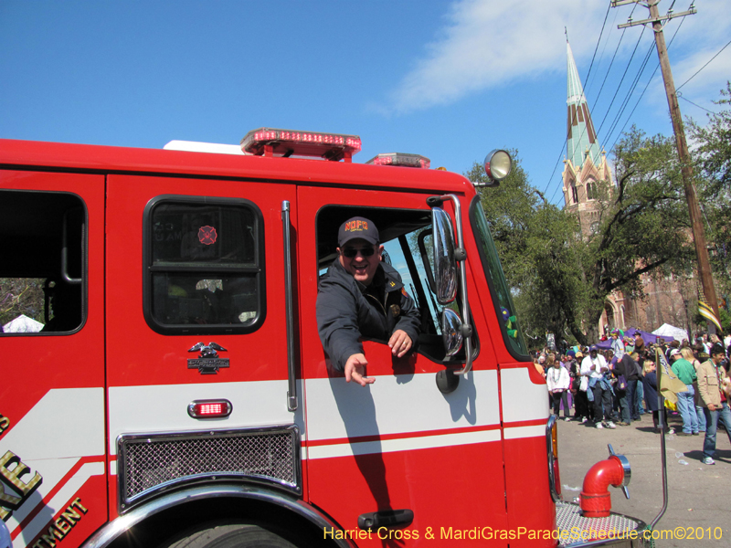 Krewe-of-Okeanos-2010-Mardi-Gras-New-Orleans-0544