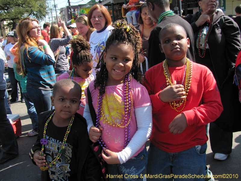 Krewe-of-Okeanos-2010-Mardi-Gras-New-Orleans-0547