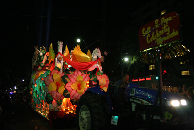 Krewe-of-Orpheus-2008-New-Orleans-Mardi-Gras-Parade-0402