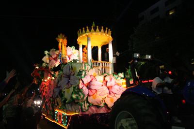 Krewe-of-Orpheus-2008-New-Orleans-Mardi-Gras-Parade-0435