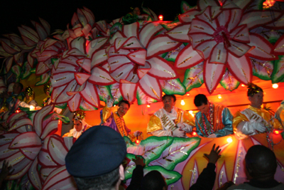 Krewe-of-Orpheus-2008-New-Orleans-Mardi-Gras-Parade-0893