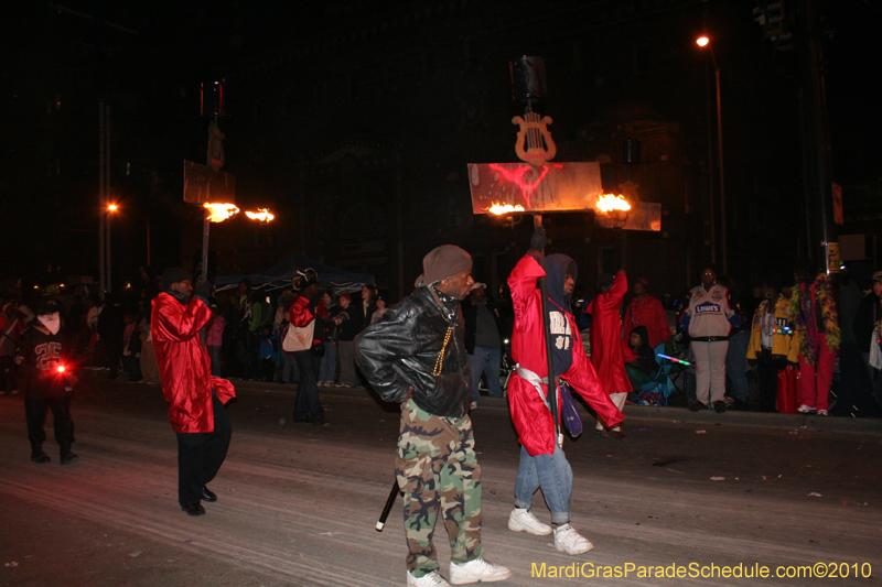 Krewe-of-Orpheus-2010-New-Orleans-Mardi-Gras-09917