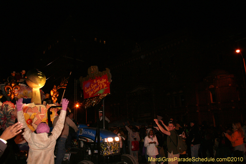 Krewe-of-Orpheus-2010-New-Orleans-Mardi-Gras-09968