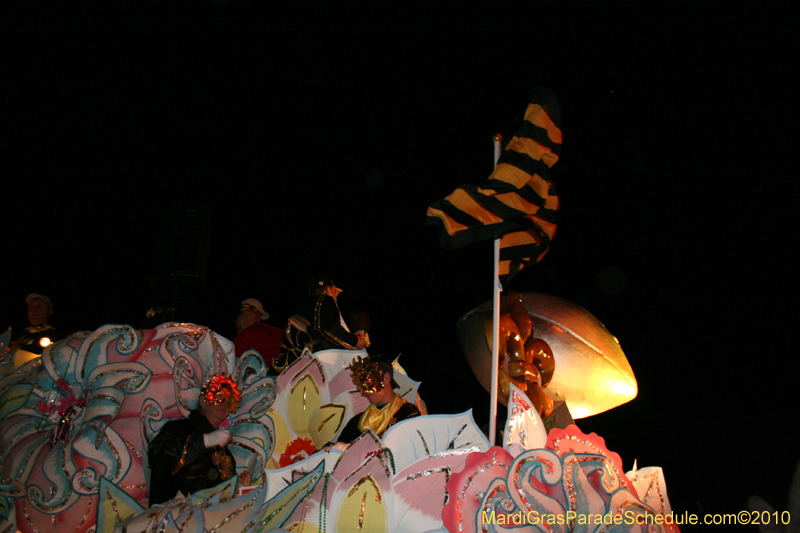 Krewe-of-Orpheus-2010-New-Orleans-Mardi-Gras-09971