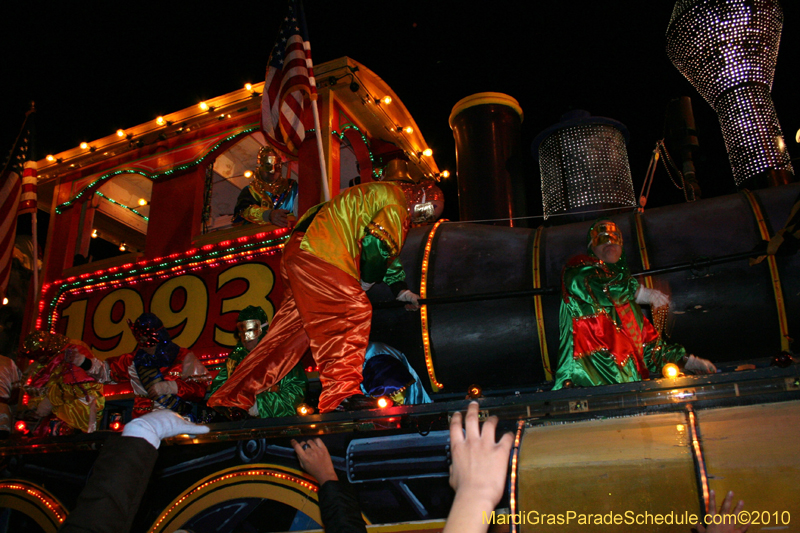 Krewe-of-Orpheus-2010-New-Orleans-Mardi-Gras-10015