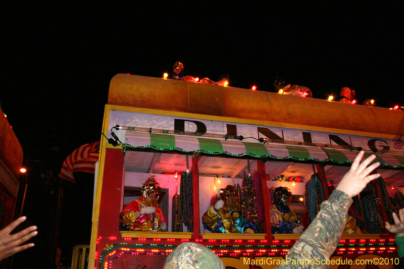 Krewe-of-Orpheus-2010-New-Orleans-Mardi-Gras-10029