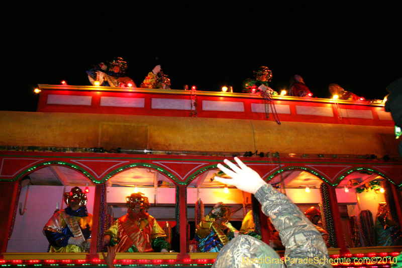 Krewe-of-Orpheus-2010-New-Orleans-Mardi-Gras-10045