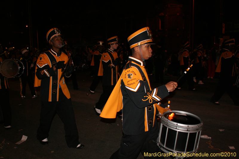 Krewe-of-Orpheus-2010-New-Orleans-Mardi-Gras-10057