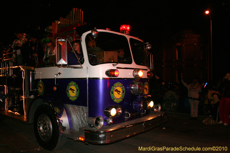 Krewe-of-Orpheus-2010-New-Orleans-Mardi-Gras-10139