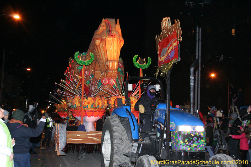 Krewe-of-Orpheus-2010-New-Orleans-Mardi-Gras-10143