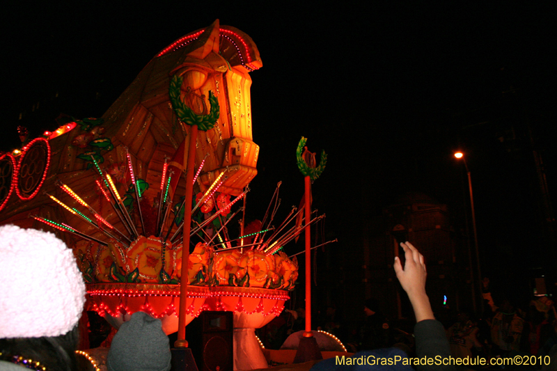 Krewe-of-Orpheus-2010-New-Orleans-Mardi-Gras-10144