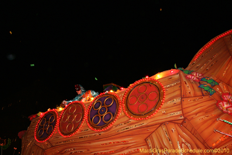 Krewe-of-Orpheus-2010-New-Orleans-Mardi-Gras-10145