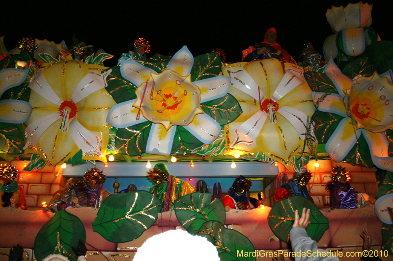 Krewe-of-Orpheus-2010-New-Orleans-Mardi-Gras-10222