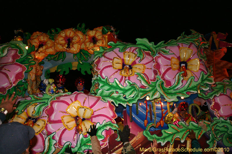 Krewe-of-Orpheus-2010-New-Orleans-Mardi-Gras-10262