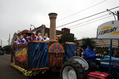 Krewe-of-Pontchartrain-Mardi-Gras-2008-New-Orleans-5435