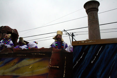 Krewe-of-Pontchartrain-Mardi-Gras-2008-New-Orleans-5436