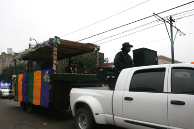 Krewe-of-Pontchartrain-Mardi-Gras-2008-New-Orleans-5460