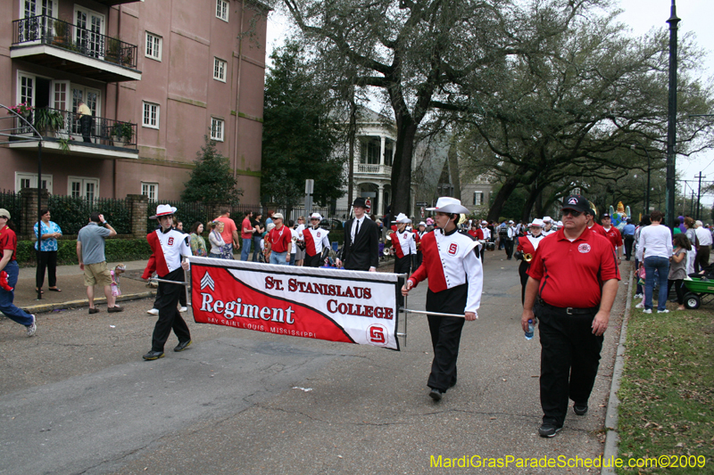 2009-Krewe-of-Pontchartrain-New-Orleans-Mardi-Gras-0544