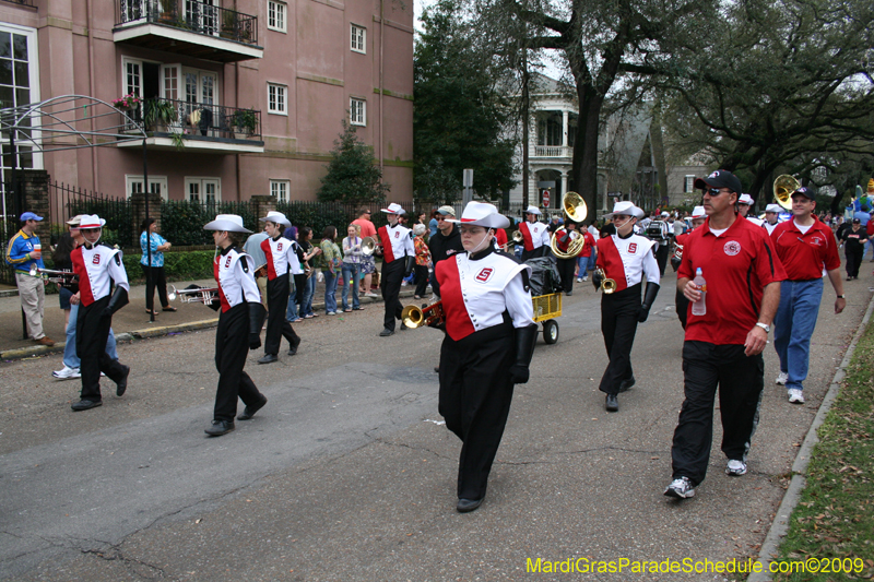 2009-Krewe-of-Pontchartrain-New-Orleans-Mardi-Gras-0545