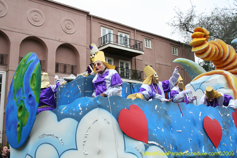 2009-Krewe-of-Pontchartrain-New-Orleans-Mardi-Gras-0549