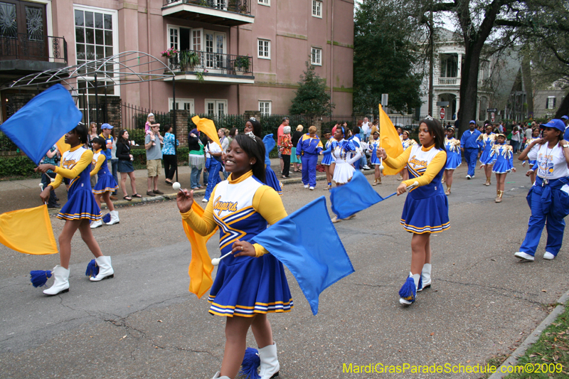 2009-Krewe-of-Pontchartrain-New-Orleans-Mardi-Gras-0579