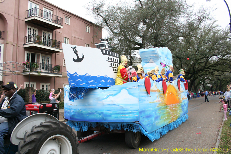 2009-Krewe-of-Pontchartrain-New-Orleans-Mardi-Gras-0581