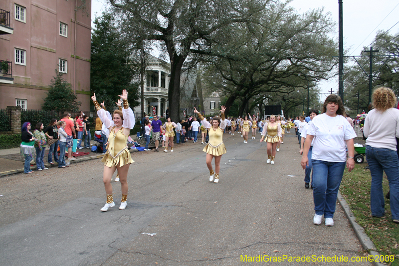 2009-Krewe-of-Pontchartrain-New-Orleans-Mardi-Gras-0587