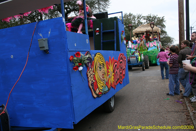 2009-Krewe-of-Pontchartrain-New-Orleans-Mardi-Gras-0607